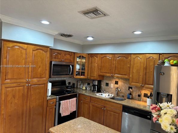 7430 Buchanan St, Hollywood FL 33024