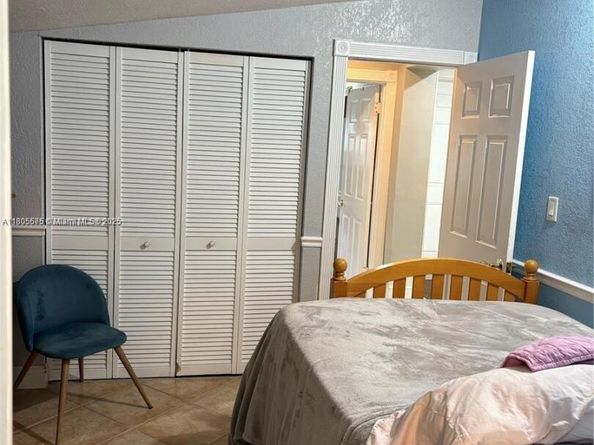 7430 Buchanan St, Hollywood FL 33024