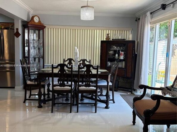 7430 Buchanan St, Hollywood FL 33024