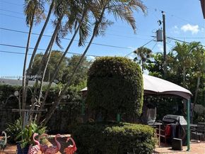 7430 Buchanan St, Hollywood FL 33024