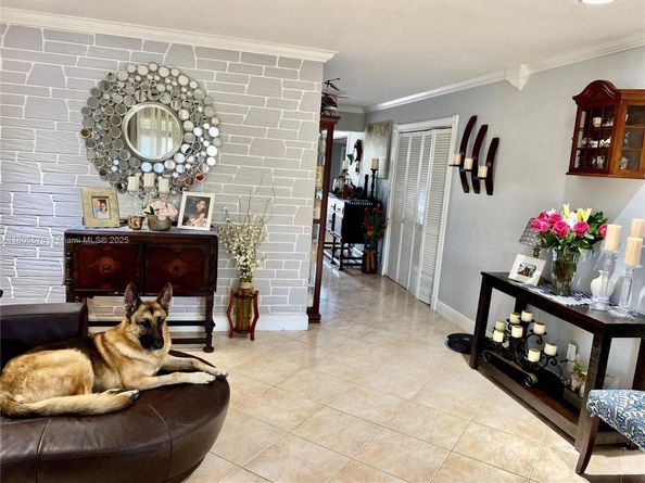 7430 Buchanan St, Hollywood FL 33024