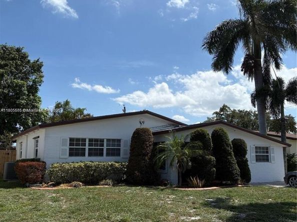 7430 Buchanan St, Hollywood FL 33024