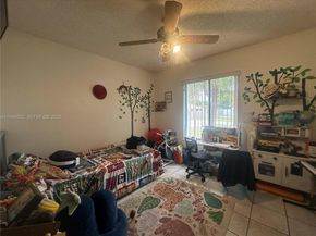 5965 NW 200th St, Hialeah FL 33015