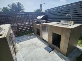 817 NW 17th St, Fort Lauderdale FL 33311