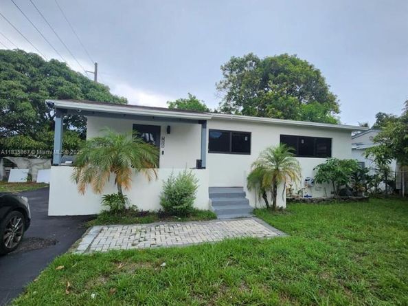 817 NW 17th St, Fort Lauderdale FL 33311