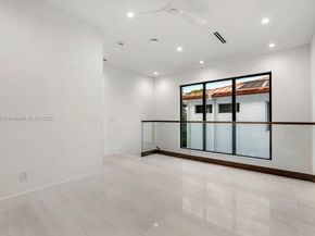 1215 NE 11th Ave B, Fort Lauderdale FL 33304