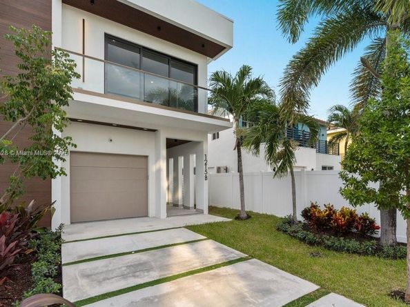 1215 NE 11th Ave B, Fort Lauderdale FL 33304