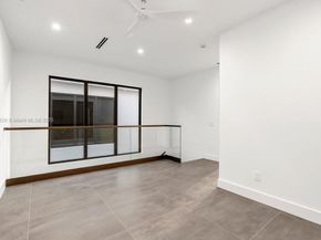 1215 NE 11th Ave B, Fort Lauderdale FL 33304