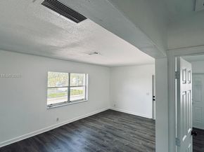1006 10th St, West Palm Beach FL 33401
