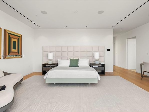 1031 W 48th St, Miami Beach FL 33140