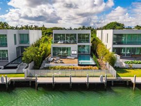 1031 W 48th St, Miami Beach FL 33140