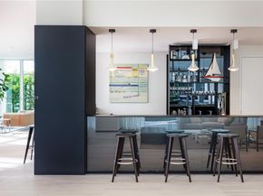 1031 W 48th St, Miami Beach FL 33140
