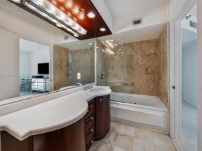 5900 Collins Ave 1905, Miami Beach FL 33140