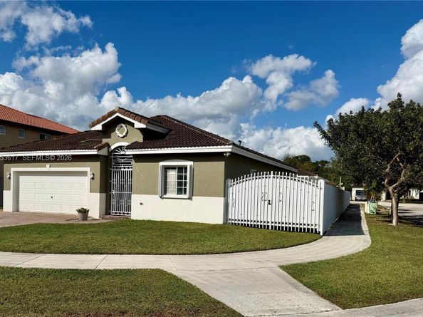 10753 SW 229th St, Miami FL 33170