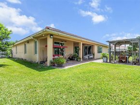 22442 SW 128th Pl, Miami FL 33170