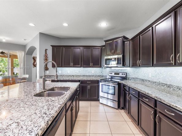 22442 SW 128th Pl, Miami FL 33170