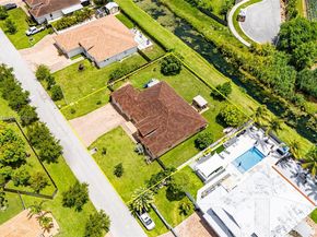 22442 SW 128th Pl, Miami FL 33170
