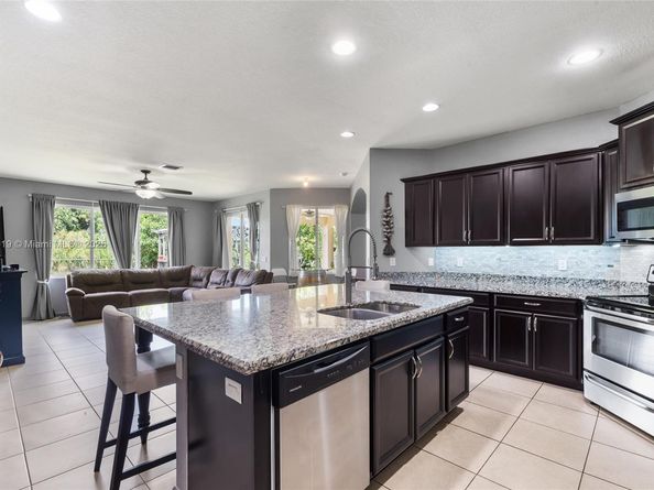 22442 SW 128th Pl, Miami FL 33170