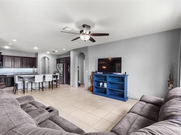 22442 SW 128th Pl, Miami FL 33170