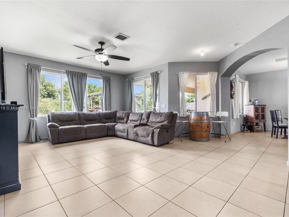 22442 SW 128th Pl, Miami FL 33170