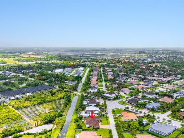 22442 SW 128th Pl, Miami FL 33170