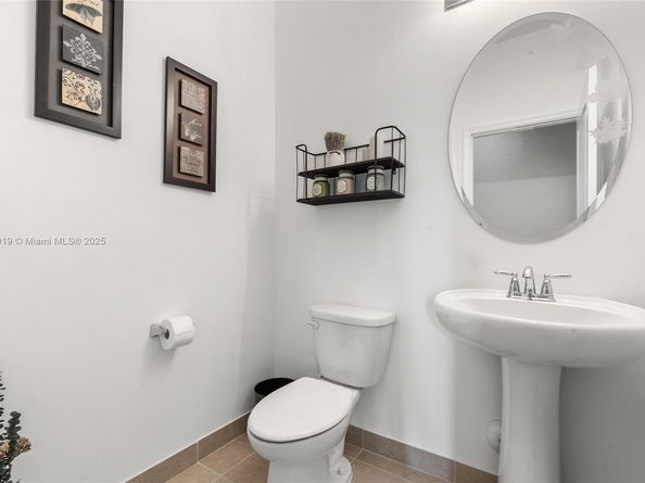 22442 SW 128th Pl, Miami FL 33170