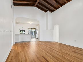 700 NE 87th St, Miami FL 33138