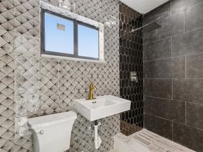 700 NE 87th St, Miami FL 33138