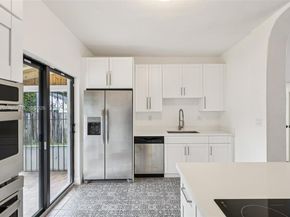 700 NE 87th St, Miami FL 33138