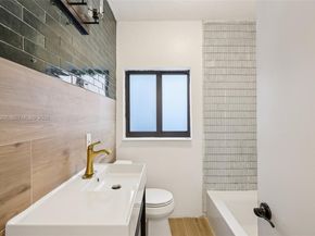 700 NE 87th St, Miami FL 33138