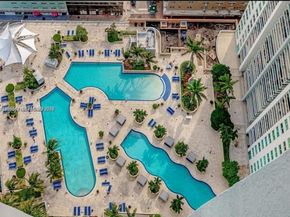 244 NE Biscayne Blvd 440, Miami FL 33132