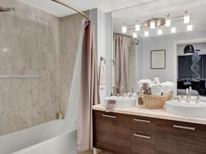 244 NE Biscayne Blvd 440, Miami FL 33132