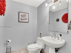 244 NE Biscayne Blvd 440, Miami FL 33132