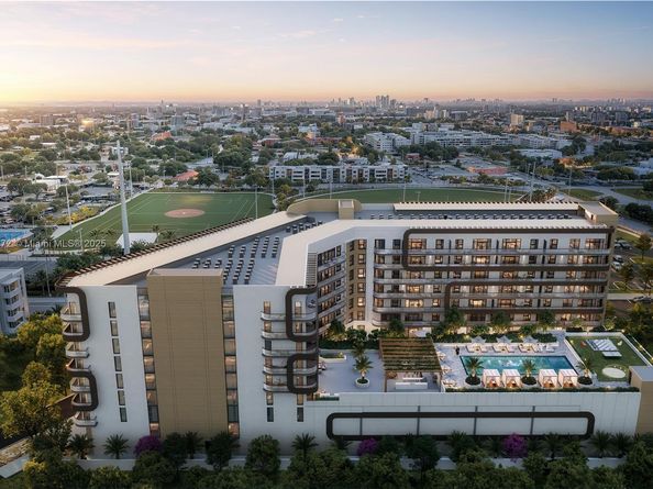 218 SE 7th ST 310, Hallandale Beach FL 33009