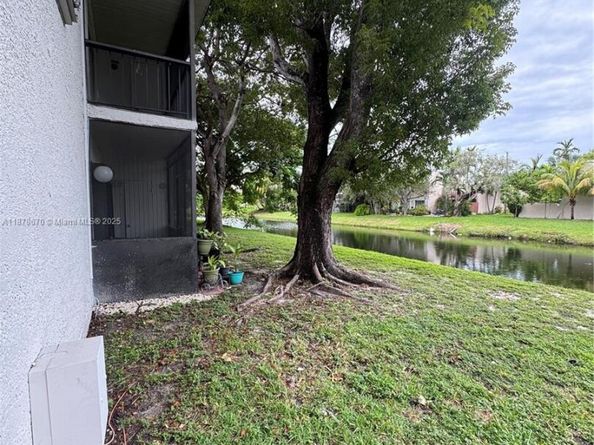 10353 N Kendall Dr BB2, Miami FL 33176