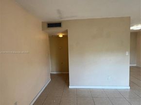 10353 N Kendall Dr BB2, Miami FL 33176