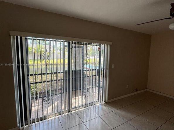 10353 N Kendall Dr BB2, Miami FL 33176