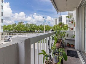 1670 Bay Rd 2E, Miami Beach FL 33139