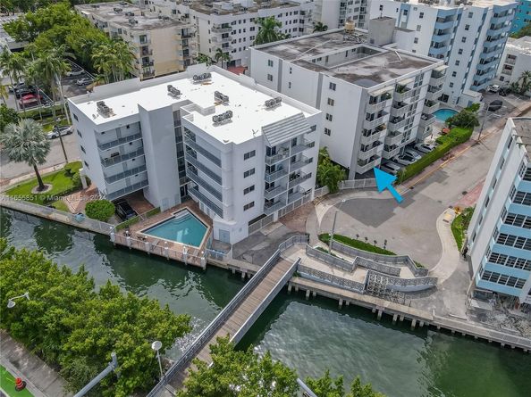 1670 Bay Rd 2E, Miami Beach FL 33139