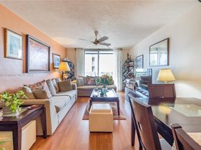 1670 Bay Rd 2E, Miami Beach FL 33139