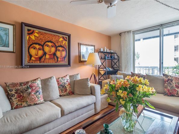 1670 Bay Rd 2E, Miami Beach FL 33139
