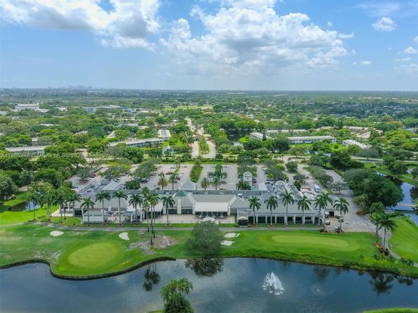 2405 Antigua Cir M4, Coconut Creek FL 33066