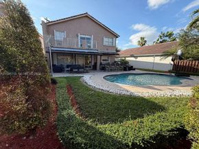 5863 NW 111th Ave, Doral FL 33178