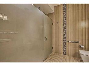 5863 NW 111th Ave, Doral FL 33178