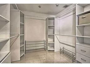 5863 NW 111th Ave, Doral FL 33178