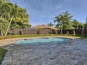 5863 NW 111th Ave, Doral FL 33178