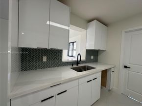 16560 SW 102nd Ct, Miami FL 33157