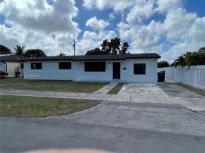 16560 SW 102nd Ct, Miami FL 33157