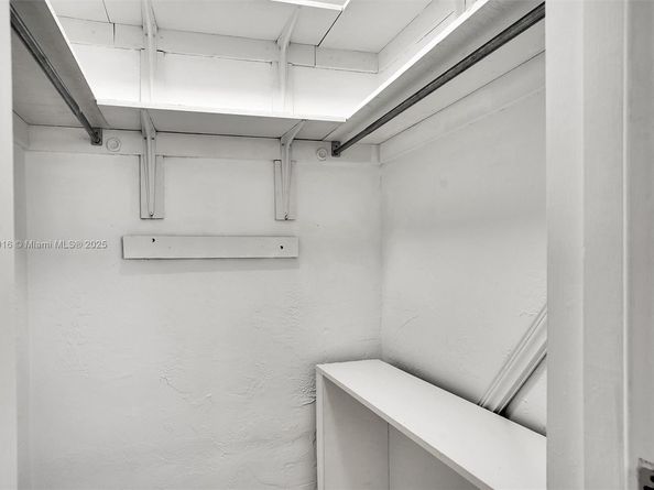 8650 SW 67th Ave 1025, Pinecrest FL 33156