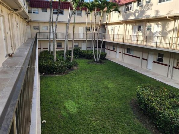 8650 SW 67th Ave 1025, Pinecrest FL 33156